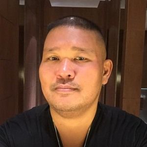 Meet your Posher, Manny